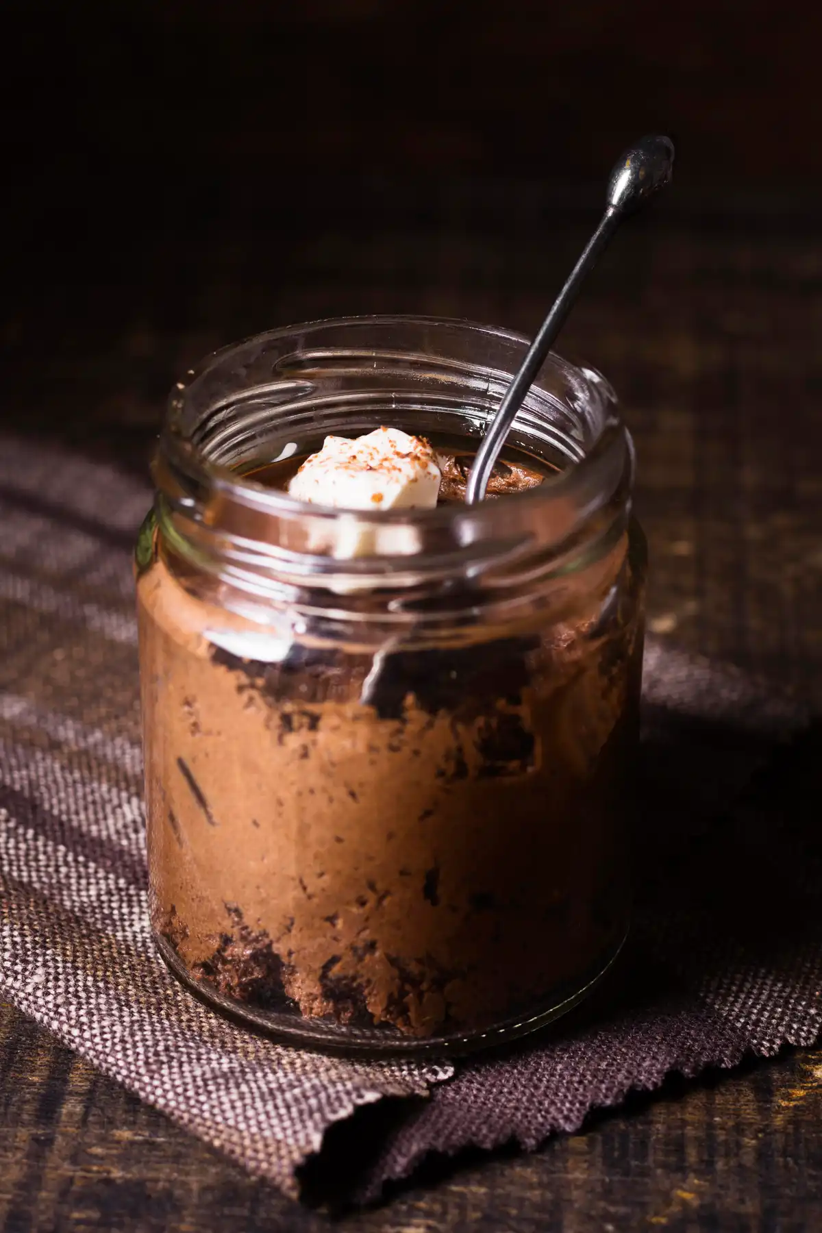 close-up-tasty-chocolate-mousse-ready-be-served